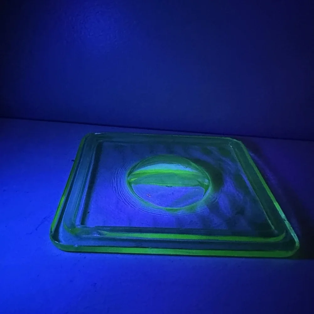 Uranium Glass‎ Lid Vaseline Green UV Reactive Depression Square 5